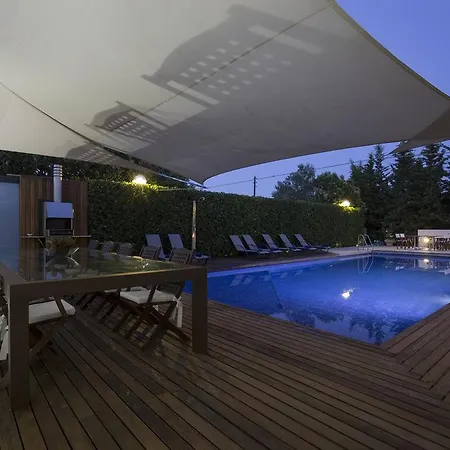 Cati Villa *